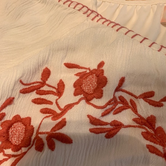 White off the shoulder dress - Picture 2 of 4